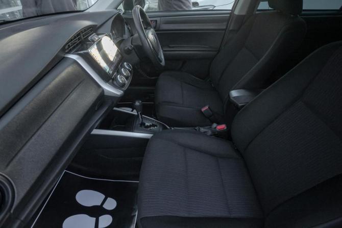 Toyota Corolla XI (E160 E170) Рестайлинг 2 с пробегом 2018 года, цена 1 229 000 рублей, 125500 км, универсал, Автокод Объявления