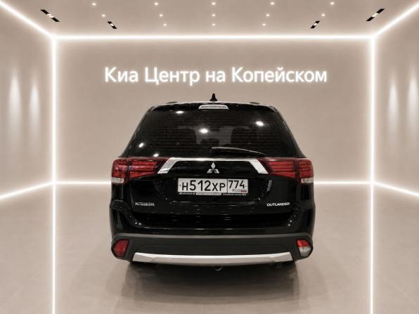 Mitsubishi Outlander III Рестайлинг 2 с пробегом 2018 года, цена 1 895 000 рублей, 180000 км, внедорожник, Автокод Объявления