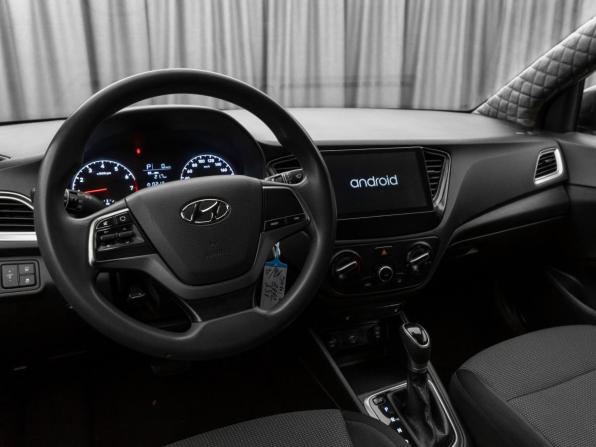 Hyundai Solaris II с пробегом 2019 года, цена 975 000 рублей, 133029 км, седан, Автокод Объявления