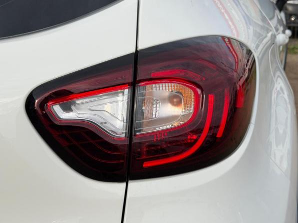 Renault Kaptur I Рестайлинг с пробегом 2021 года, цена 1 345 000 рублей, 56400 км, внедорожник, Автокод Объявления