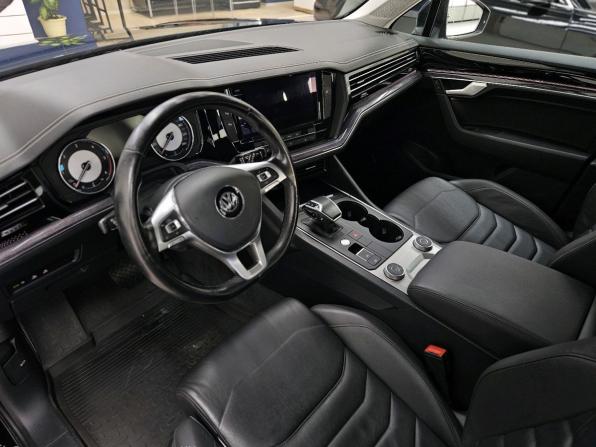 Volkswagen Touareg III с пробегом 2019 года, цена 4 490 000 рублей, 142193 км, внедорожник, Автокод Объявления