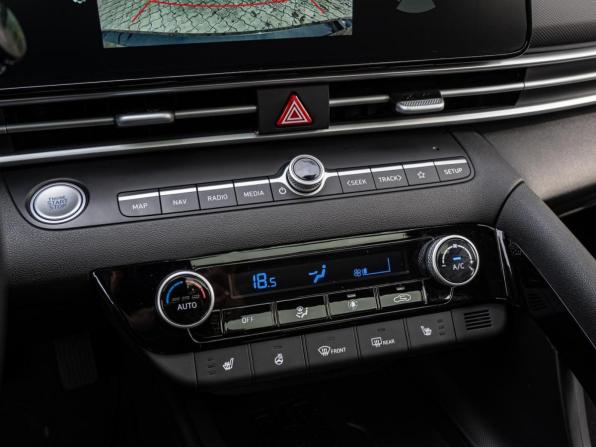 Hyundai Elantra VII (CN7) Рестайлинг с пробегом 2024 года, цена 2 190 000 рублей, 29038 км, седан, Автокод Объявления