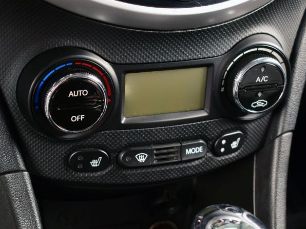 Hyundai Solaris I с пробегом 2013 года, цена 949 995 рублей, 97197 км, седан, Автокод Объявления