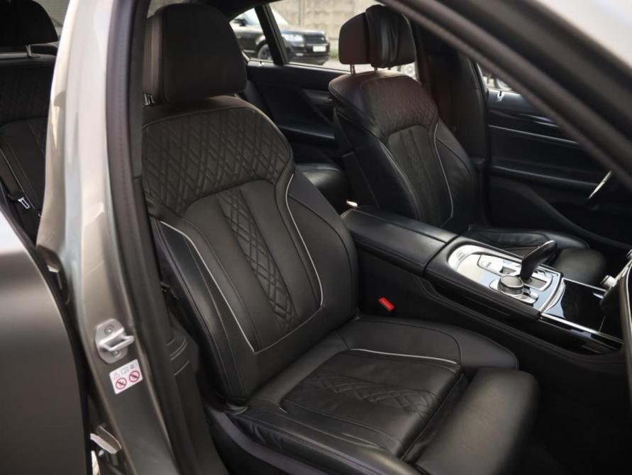 BMW 7 серии VI (G11/G12) Рестайлинг Санкт-Петербург  - изображение 33