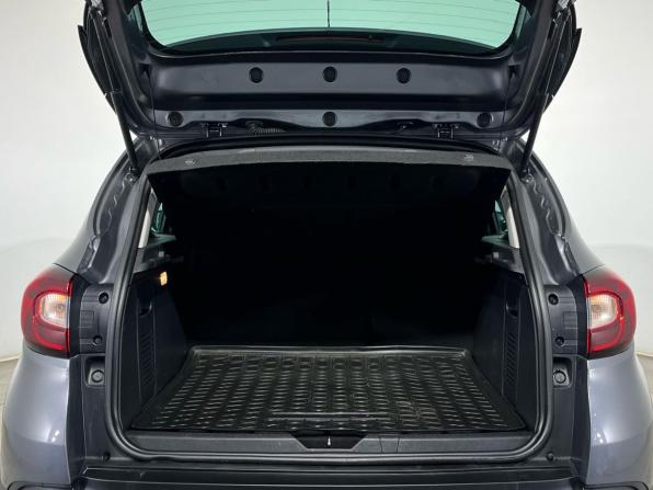 Renault Kaptur I с пробегом 2018 года, цена 1 500 000 рублей, 139680 км, внедорожник, Автокод Объявления