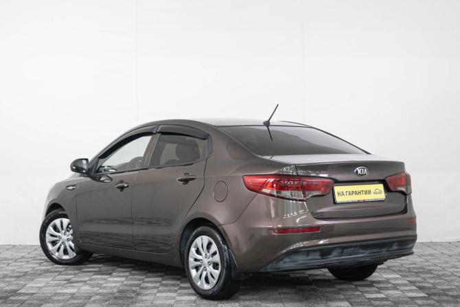 Kia Rio III Рестайлинг с пробегом 2016 года, цена 899 000 рублей, 198538 км, седан, Автокод Объявления