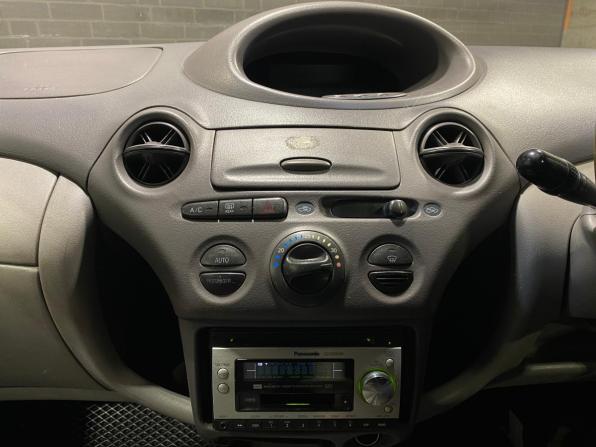 Toyota Platz с пробегом 2000 года, цена 200 000 рублей, 299999 км, седан, Автокод Объявления