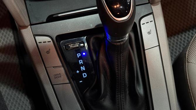 Hyundai Elantra VI (AD) с пробегом 2018 года, цена 1 400 000 рублей, 76828 км, седан, Автокод Объявления