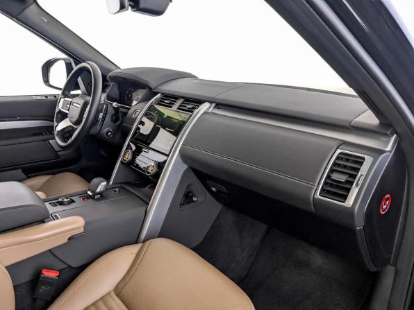 Land Rover Discovery V Рестайлинг с пробегом 2024 года, цена 8 800 000 рублей, 64000 км, внедорожник, Автокод Объявления