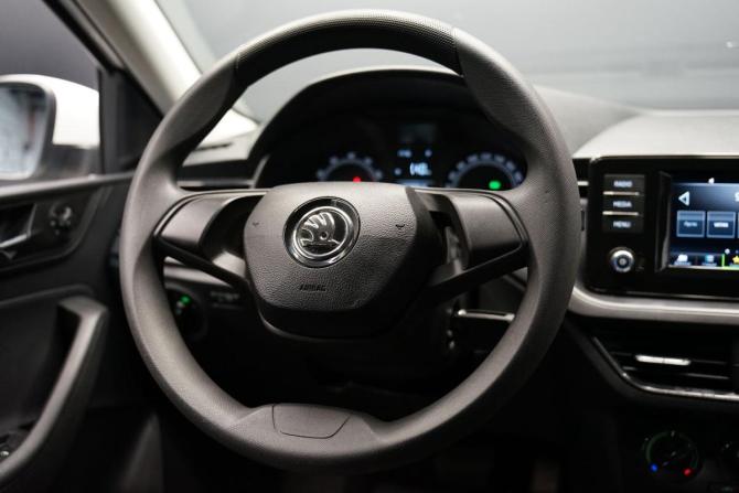 Skoda Rapid I Рестайлинг с пробегом 2020 года, цена 1 670 000 рублей, 103000 км, лифтбек, Автокод Объявления