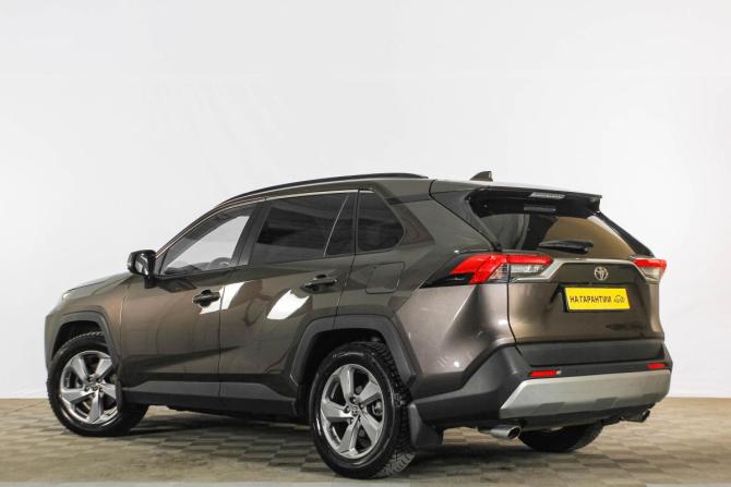 Toyota RAV4 V (XA50) с пробегом 2022 года, цена 2 949 000 рублей, 118000 км, внедорожник, Автокод Объявления