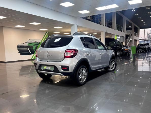 Renault Sandero II Рестайлинг с пробегом 2021 года, цена 1 270 000 рублей, 117247 км, хэтчбек, Автокод Объявления