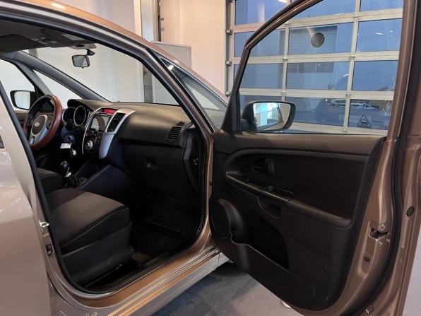 Kia Venga I с пробегом 2012 года, цена 761 000 рублей, 181610 км, компактвэн, Автокод Объявления