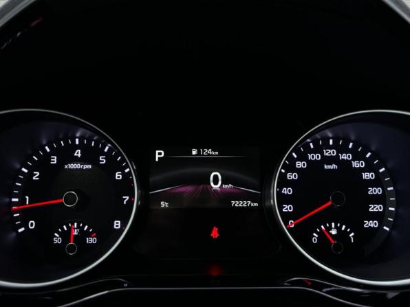 Kia Ceed III Рестайлинг с пробегом 2022 года, цена 2 039 000 рублей, 72051 км, хэтчбек, Автокод Объявления