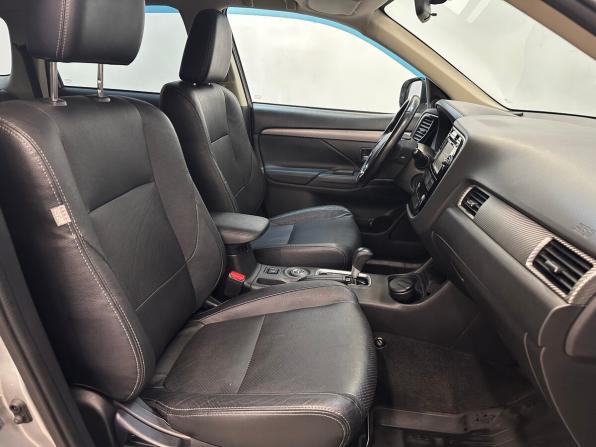 Mitsubishi Outlander III Рестайлинг 2 с пробегом 2015 года, цена 1 740 000 рублей, 122466 км, внедорожник, Автокод Объявления