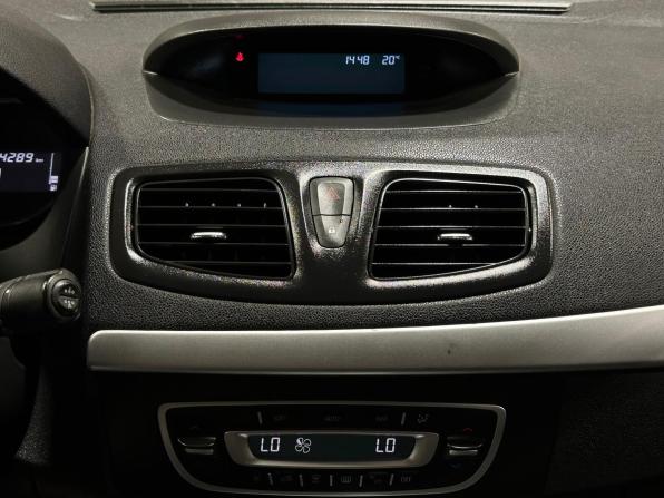 Renault Fluence I с пробегом 2012 года, цена 670 000 рублей, 134289 км, седан, Автокод Объявления