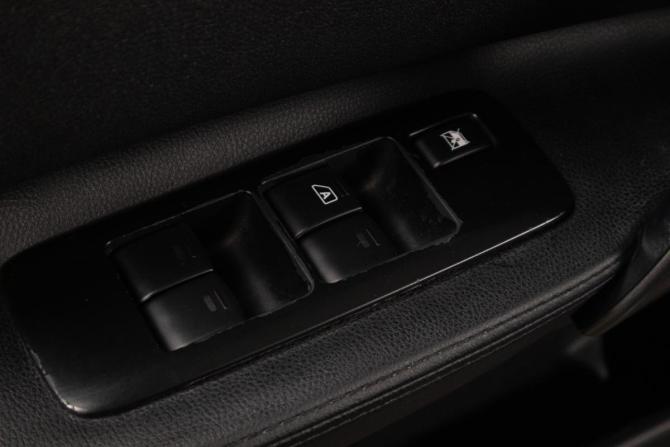 Nissan Qashqai I Рестайлинг с пробегом 2011 года, цена 999 000 рублей, 171250 км, внедорожник, Автокод Объявления