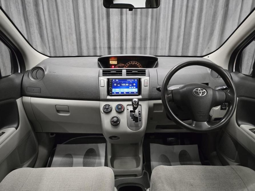 Toyota Passo Sette Красноярск  - изображение 12