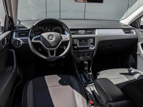 Skoda Rapid I с пробегом 2016 года, цена 1 350 000 рублей, 98610 км, лифтбек, Автокод Объявления