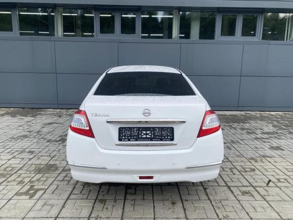 Nissan Teana II Рестайлинг с пробегом 2012 года, цена 1 049 000 рублей, 300000 км, седан, Автокод Объявления