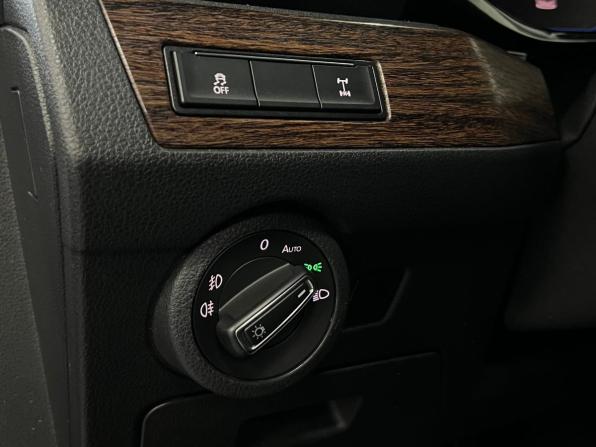 Volkswagen Multivan T6 Рестайлинг с пробегом 2020 года, цена 5 250 000 рублей, 191511 км, минивэн, Автокод Объявления
