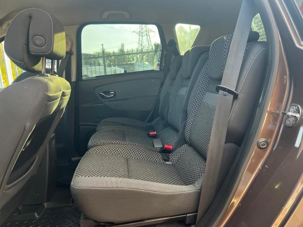 Renault Scenic III с пробегом 2011 года, цена 745 000 рублей, 247128 км, минивэн, Автокод Объявления