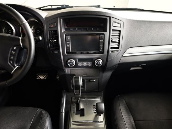 Mitsubishi Pajero IV Рестайлинг 1 с пробегом 2013 года, цена 2 235 000 рублей, 205353 км, внедорожник, Автокод Объявления