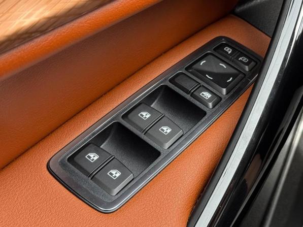 Lada (ВАЗ) Vesta I Рестайлинг (NG) с пробегом 2024 года, цена 1 879 000 рублей, 8806 км, универсал, Автокод Объявления