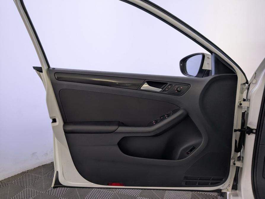 Volkswagen Jetta VI Москва  - изображение 19