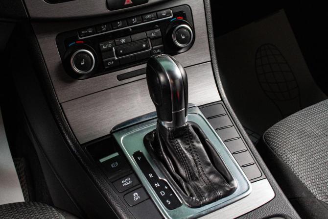 Volkswagen Passat B7 с пробегом 2011 года, цена 779 000 рублей, 233700 км, универсал, Автокод Объявления