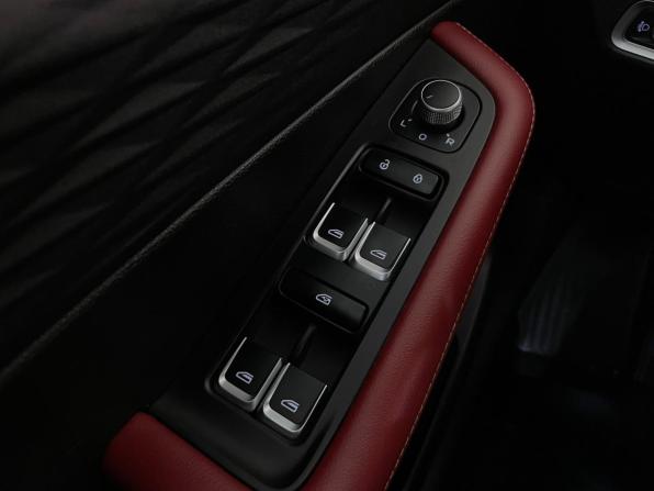 Geely Coolray I Рестайлинг с пробегом 2024 года, цена 2 130 000 рублей, 31602 км, внедорожник, Автокод Объявления