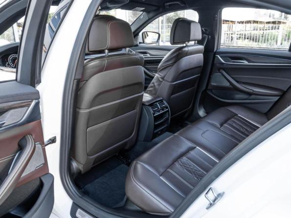 BMW 5 серии VII (G30/G31/G38) с пробегом 2019 года, цена 4 098 000 рублей, 93250 км, седан, Автокод Объявления