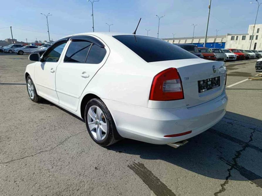 Skoda Octavia II (A5) Рестайлинг Тюмень  - изображение 4