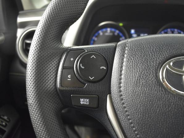 Toyota RAV4 IV (XA40) Рестайлинг с пробегом 2017 года, цена 1 784 900 рублей, 267738 км, внедорожник, Автокод Объявления