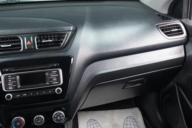 Kia Rio III Рестайлинг с пробегом 2016 года, цена 999 000 рублей, 165000 км, седан, Автокод Объявления