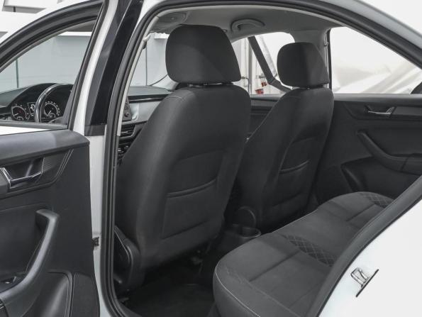 Skoda Rapid II с пробегом 2022 года, цена 1 765 000 рублей, 118263 км, лифтбек, Автокод Объявления