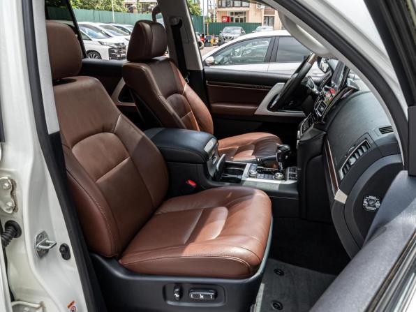 Toyota Land Cruiser 200 Series Рестайлинг 2 с пробегом 2015 года, цена 4 995 000 рублей, 230140 км, внедорожник, Автокод Объявления
