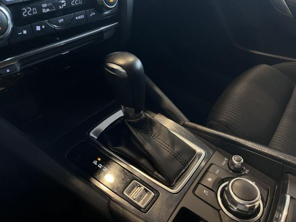 Mazda 6 III (GJ) Рестайлинг с пробегом 2016 года, цена 1 800 400 рублей, 120676 км, седан, Автокод Объявления