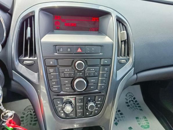 Opel Astra J Рестайлинг с пробегом 2012 года, цена 809 995 рублей, 102035 км, хэтчбек, Автокод Объявления