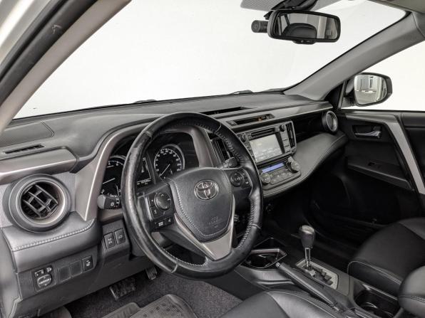 Toyota RAV4 IV (XA40) Рестайлинг с пробегом 2016 года, цена 2 750 000 рублей, 107294 км, внедорожник, Автокод Объявления