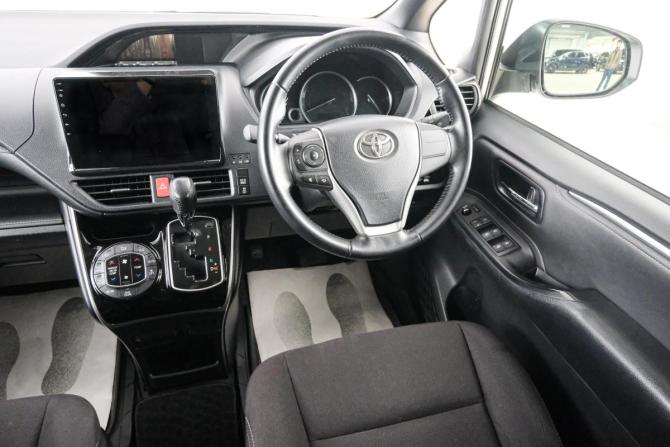 Toyota Esquire I с пробегом 2016 года, цена 2 429 000 рублей, 94535 км, минивэн, Автокод Объявления