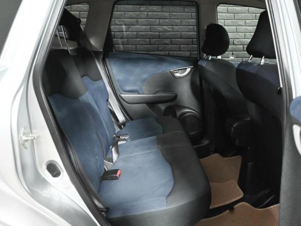 Honda Fit II с пробегом 2012 года, цена 675 000 рублей, 236 км, хэтчбек, Автокод Объявления