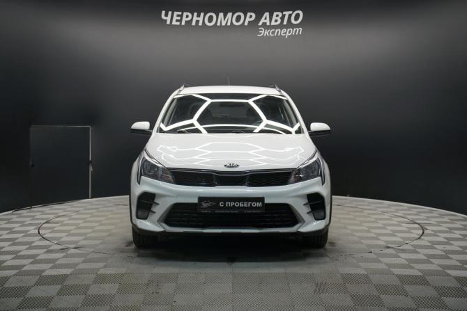 Kia Rio IV Рестайлинг с пробегом 2021 года, цена 1 780 000 рублей, 84656 км, хэтчбек, Автокод Объявления