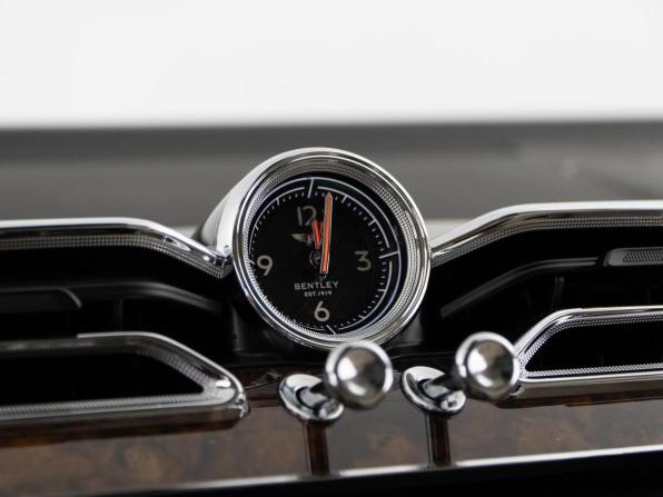 Bentley Bentayga I Рестайлинг с пробегом 2020 года, цена 23 600 000 рублей, 20424 км, внедорожник, Автокод Объявления