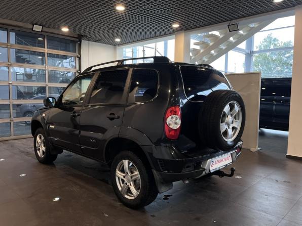 Chevrolet Niva I Рестайлинг с пробегом 2011 года, цена 370 000 рублей, 287364 км, внедорожник, Автокод Объявления