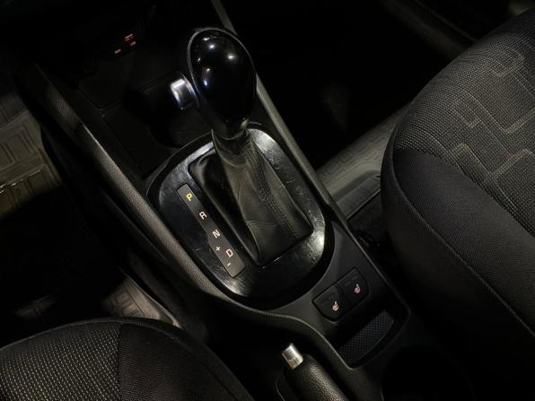 Kia Rio III Рестайлинг с пробегом 2015 года, цена 1 140 000 рублей, 137911 км, хэтчбек, Автокод Объявления