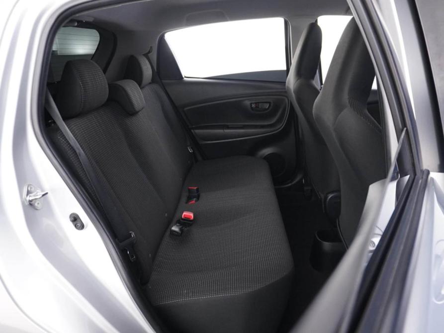 Toyota Vitz III (XP130) Рестайлинг 2 Москва  - изображение 9