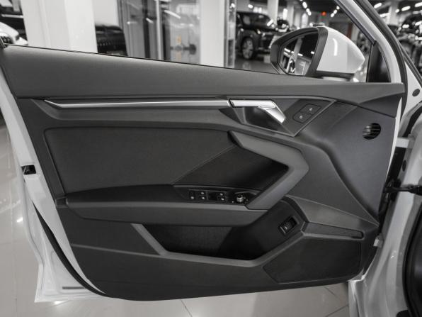 Audi A3 IV (8Y) с пробегом 2021 года, цена 2 880 000 рублей, 47182 км, хэтчбек, Автокод Объявления