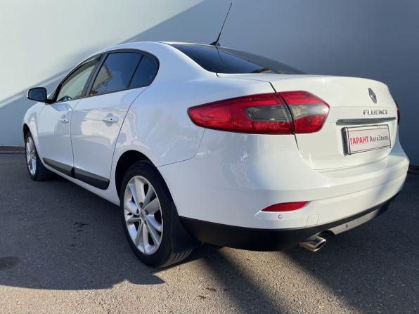 Renault Fluence I Рестайлинг с пробегом 2016 года, цена 895 000 рублей, 238216 км, седан, Автокод Объявления