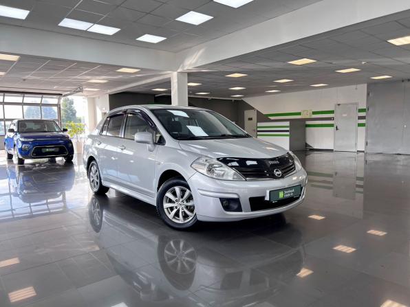 Nissan Tiida I Рестайлинг с пробегом 2013 года, цена 765 000 рублей, 203407 км, хэтчбек, Автокод Объявления